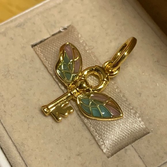 Pandora Harry Potter, Winged Key Pendant for Necklace,for Bracelet - Picture 2 of 6